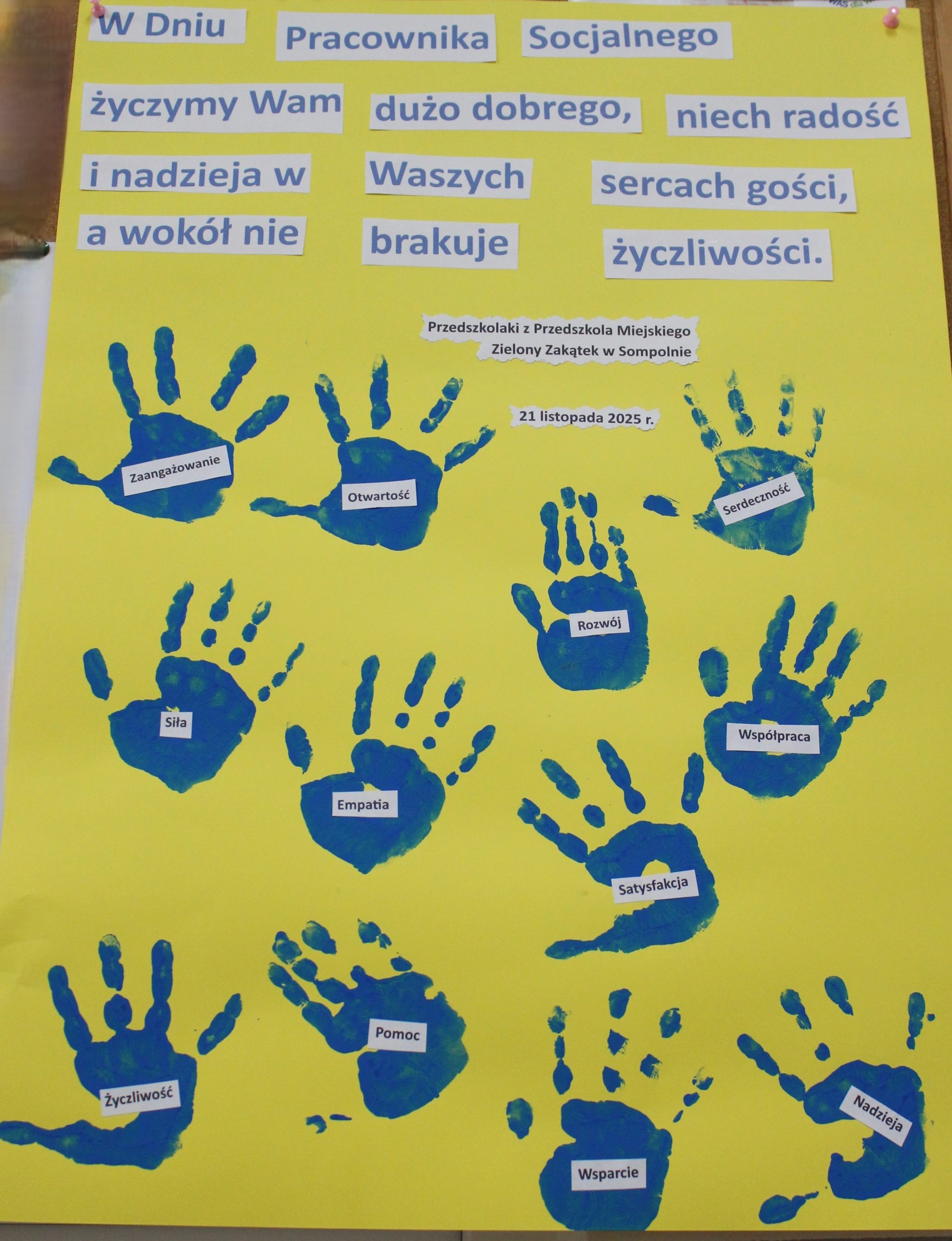 Zdjęcie przedstawia laurkę wykonaną przez dzieci z grupy Świerszcze